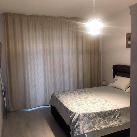 Apartament David Apartment Navodari Bagian luar foto